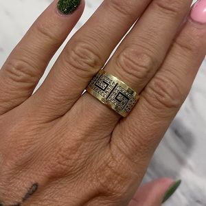 ❌sold❌Versace ring 10k gold with zirconium